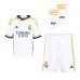 Real Madrid David Alaba #4 Replika Babytøj Hjemmebanesæt Børn 2023-24 Kortærmet (+ Korte bukser)